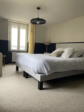 Imagen de la habitación del Le Beau Rivage, Luc sur Mer. Foto 3