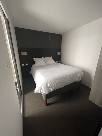 Imagen de la habitación del Le Beau Rivage, Luc sur Mer. Foto 11