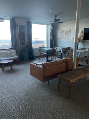 Imagen de los interiores del Le Beau Rivage, Luc sur Mer. Foto 19