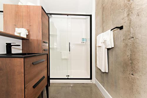 Imagen de la habitación del Le Bor&eacute;al Abitibi H&ocirc;tel. Foto 8