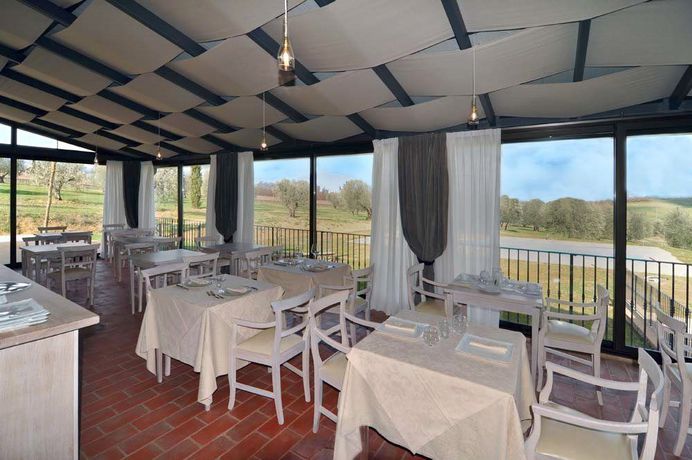 Imagen de los interiores del Le Buche Wine Resort And Spa. Foto 11