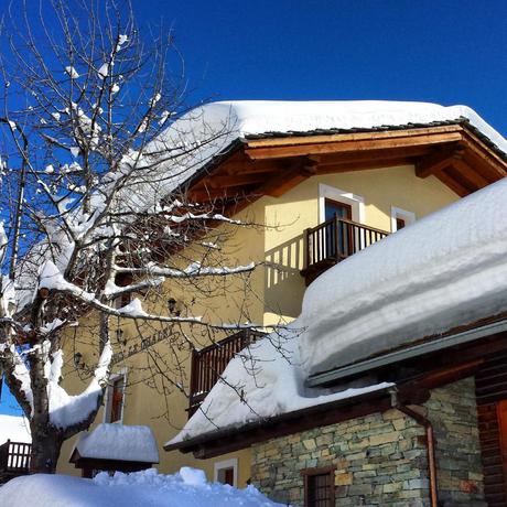 Imagen de los exteriores del Le Chalet, Antagnod. Foto 6