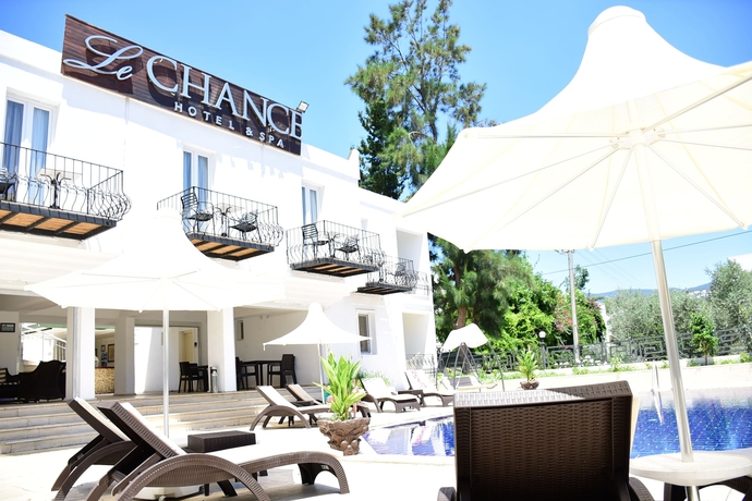 Imagen del bar/restaurante del Le Chance Hotel and Spa. Foto 3