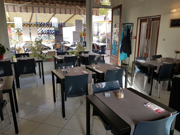 Imagen del bar/restaurante del Le Chemin Neuf. Foto 5