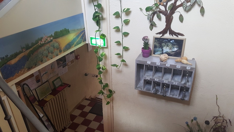 Imagen de los interiores del Le Chemin Neuf. Foto 14