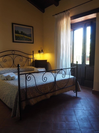 Imagen de la habitación del Le Cisterne Dell'etna. Foto 13