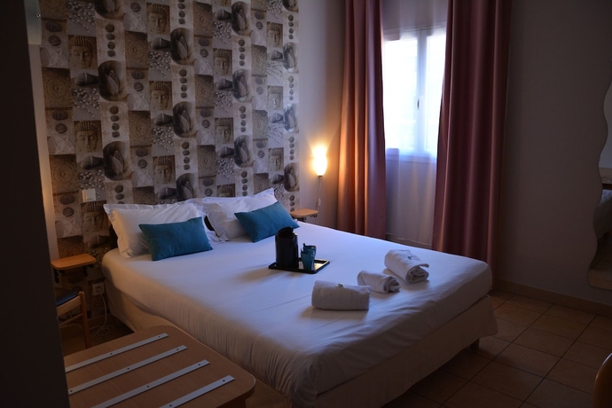 Imagen de la habitación del Le Clos Des M&eacute;di&eacute;vales. Foto 11
