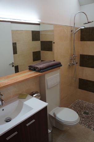 Imagen de la habitación del Le Dronmi. Foto 2