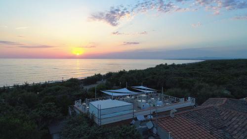 Imagen general del Le Esperidi Camping Ecoresort. Foto 4