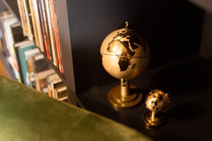Imagen de los interiores del Le Globe. Foto 19