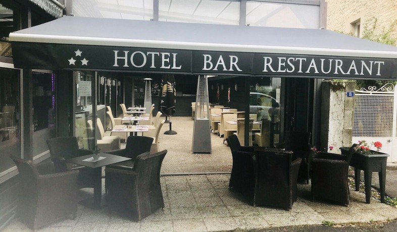 Imagen del bar/restaurante del Le Grand H&ocirc;tel, SOUILLAC. Foto 3