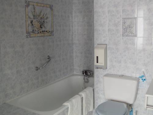Imagen de la habitación del Le Grand Hotel, Cherbourg. Foto 5
