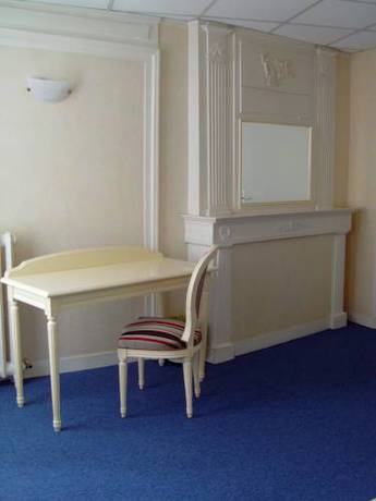 Imagen de la habitación del Le Grand Hotel, Cherbourg. Foto 8