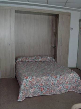 Imagen de la habitación del Le Grand Hotel, Cherbourg. Foto 10