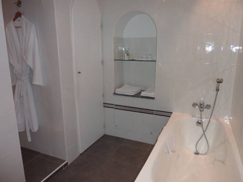 Imagen de la habitación del Le Grand Paris. Foto 10