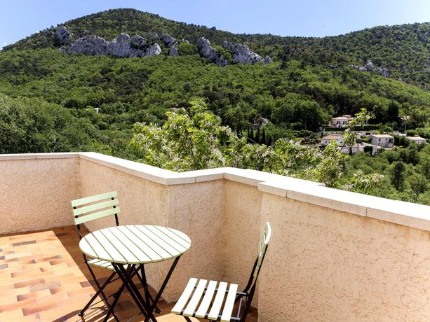 Imagen de los exteriores del Le Grand Puech. Foto 6