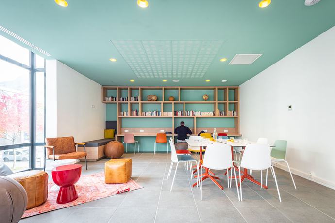 Imagen del bar/restaurante del Le Hüb Grenoble by Privilodges. Foto 2