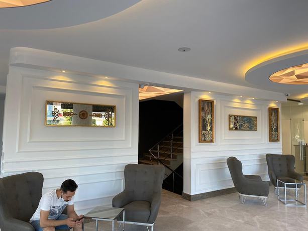 Imagen de los interiores del Le Luxe suites hotel and SPA. Foto 19