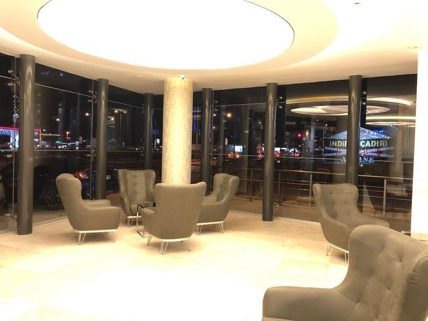 Imagen de los interiores del Le Luxe suites hotel and SPA. Foto 20