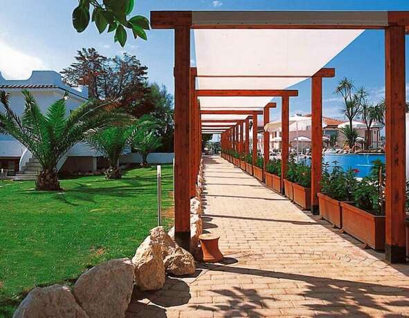Imagen general del Le Mandrelle Beach Resort. Foto 15
