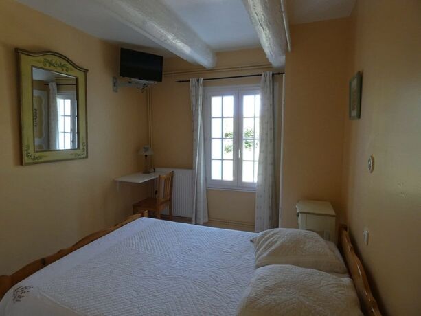 Imagen de la habitación del Le Mas du Sillot. Foto 14