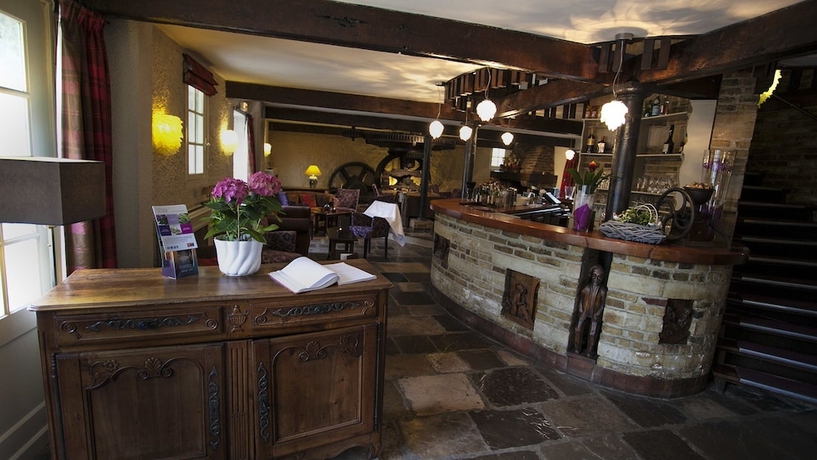 Imagen del bar/restaurante del Le Moulin De Mombreux. Foto 7