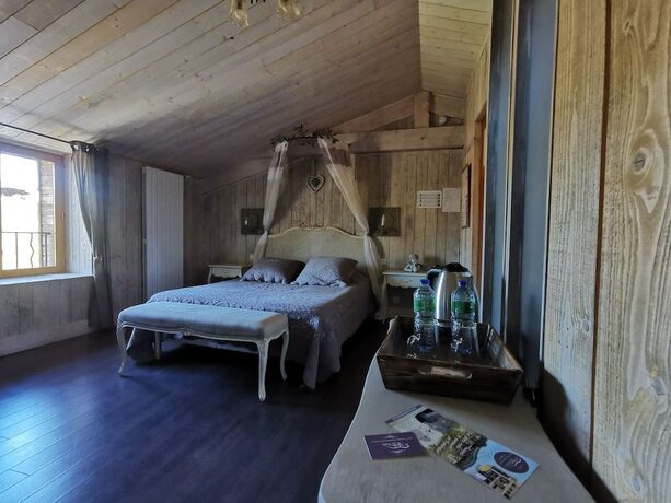 Imagen de la habitación del Le Moulin de la Fortie. Foto 20