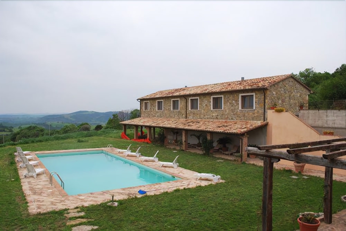 Imagen de la piscina del Le Murelle Country Resort. Foto 19