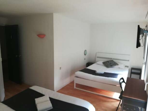 Imagen de la habitación del Le New Salin. Foto 15