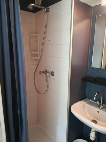 Imagen de la habitación del Le New Salin. Foto 20