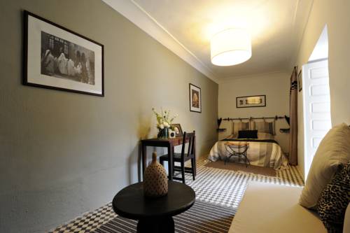 Imagen de la habitación del Le Petit H&ocirc;tel Du Flouka. Foto 5