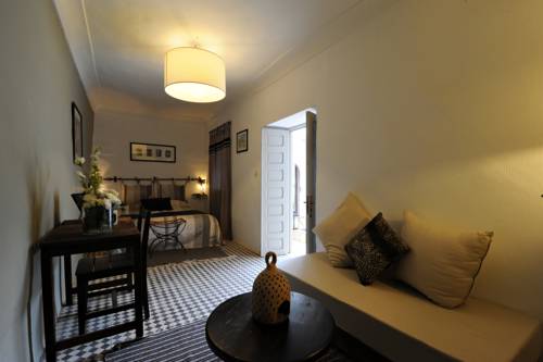 Imagen de la habitación del Le Petit H&ocirc;tel Du Flouka. Foto 6