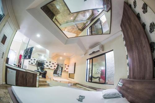 Imagen de la habitación del Le Pi&egrave;ge Motel Thematiqu&egrave;. Foto 18