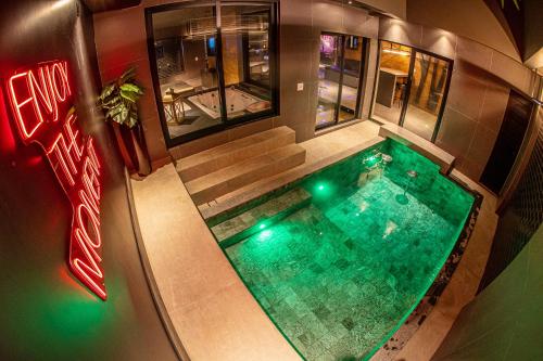 Imagen general del Le Pi&egrave;ge Motel Thematiqu&egrave;. Foto 12