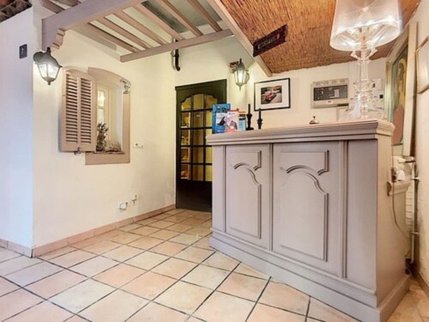 Imagen de los interiores del Le Provence H&ocirc;tel Golfe Juan. Foto 11