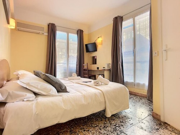 Imagen de la habitación del Le Provence H&ocirc;tel Golfe Juan. Foto 8