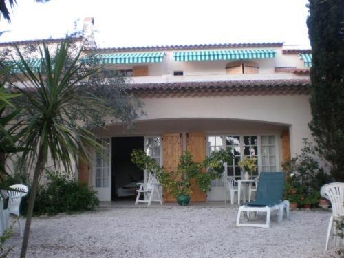 Imagen de la habitación del Le Refuge, LA CROIX VALMER . Foto 9