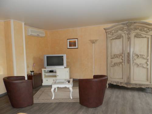 Imagen de la habitación del Le Relais Des 5 Chateaux. Foto 2