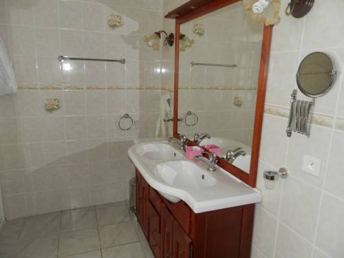 Imagen de la habitación del Le Relais Des 5 Chateaux. Foto 4