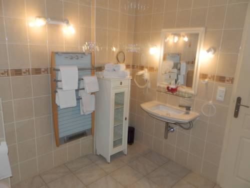 Imagen de la habitación del Le Relais Des 5 Chateaux. Foto 6