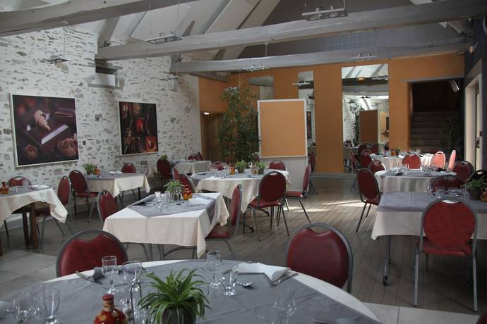 Imagen del bar/restaurante del Le Relais, Saint-Quentin-les-Anges. Foto 5