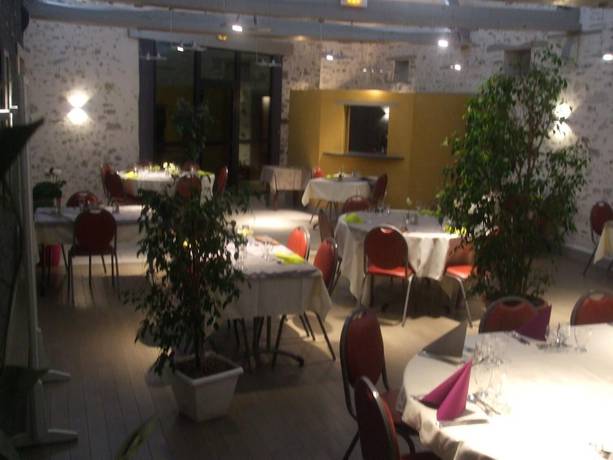 Imagen del bar/restaurante del Le Relais, Saint-Quentin-les-Anges. Foto 7