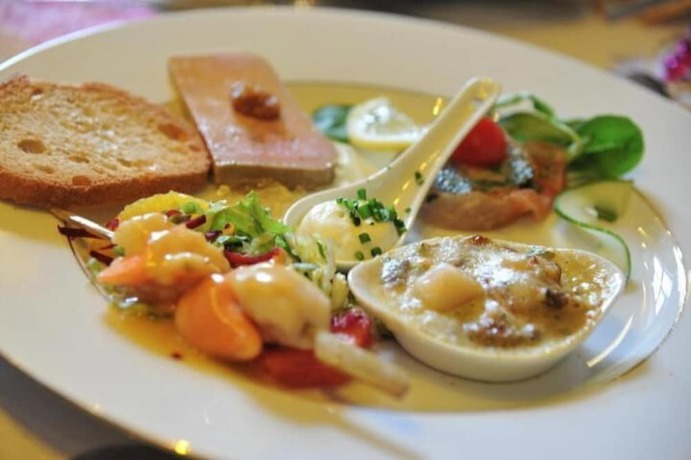 Imagen del bar/restaurante del Le Relais, Saint-Quentin-les-Anges. Foto 10
