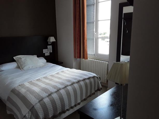Imagen de la habitación del Le Relais, Saint-Quentin-les-Anges. Foto 20