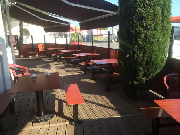 Imagen del bar/restaurante del Le Relais de Barbezieux. Foto 11