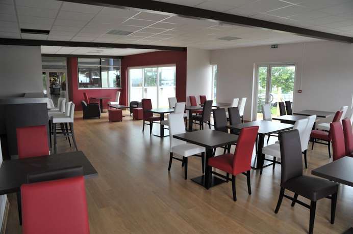 Imagen del bar/restaurante del Le Relais de Barbezieux. Foto 12