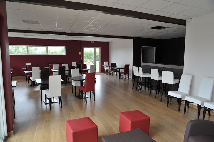 Imagen del bar/restaurante del Le Relais de Barbezieux. Foto 13