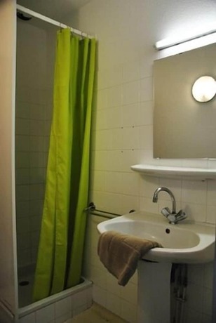Imagen de la habitación del Le Relais de Port d\'Albret - Hostel. Foto 16