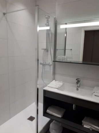 Imagen de la habitación del Le Relais de la Sans Fond, Chevigny. Foto 6
