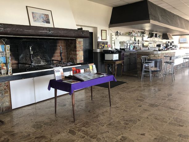 Imagen del bar/restaurante del Le Relais des Corbi&egrave;res. Foto 6